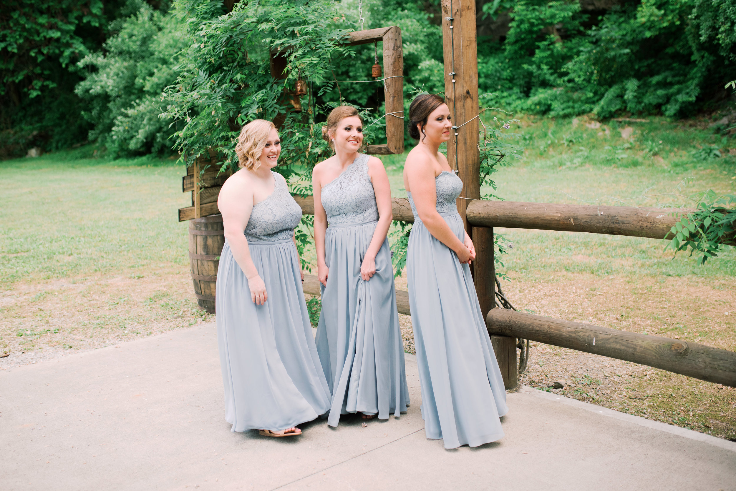 bridesmaids-first-look-lexington-wedding-photographer