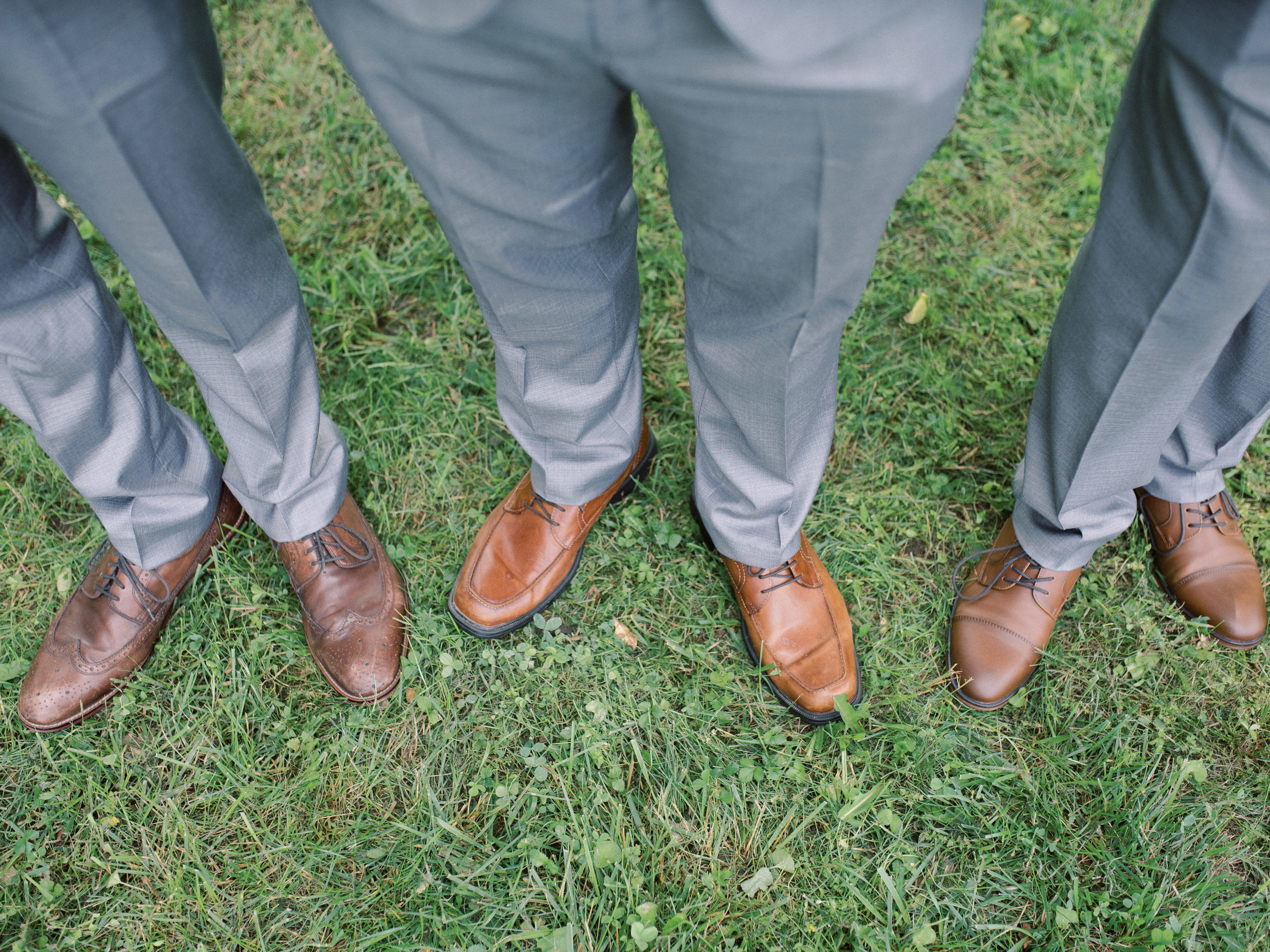 best-lexington-wedding-photographer-shoes
