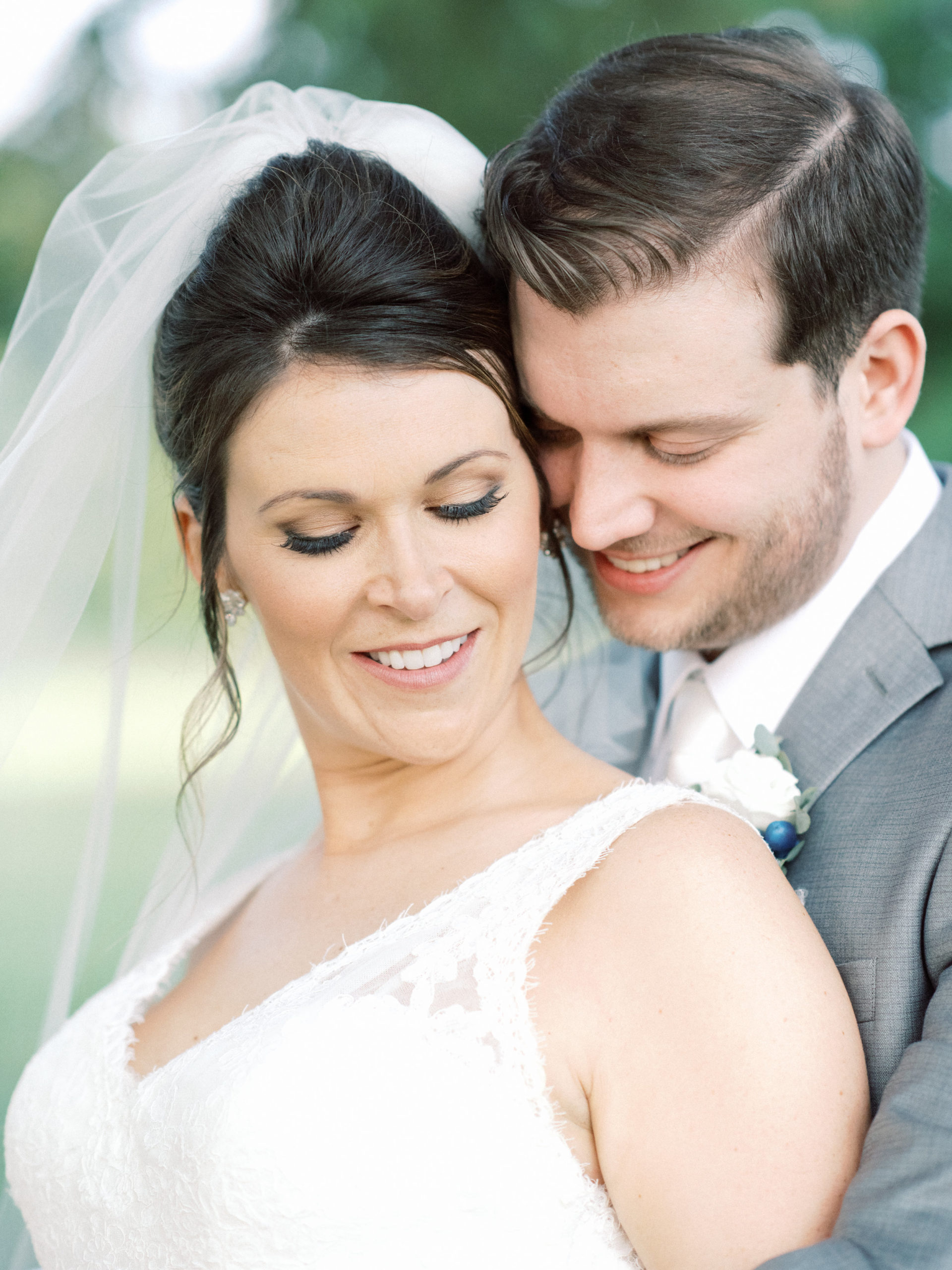 best-lexington-wedding-photographer-film-bride-and-groom